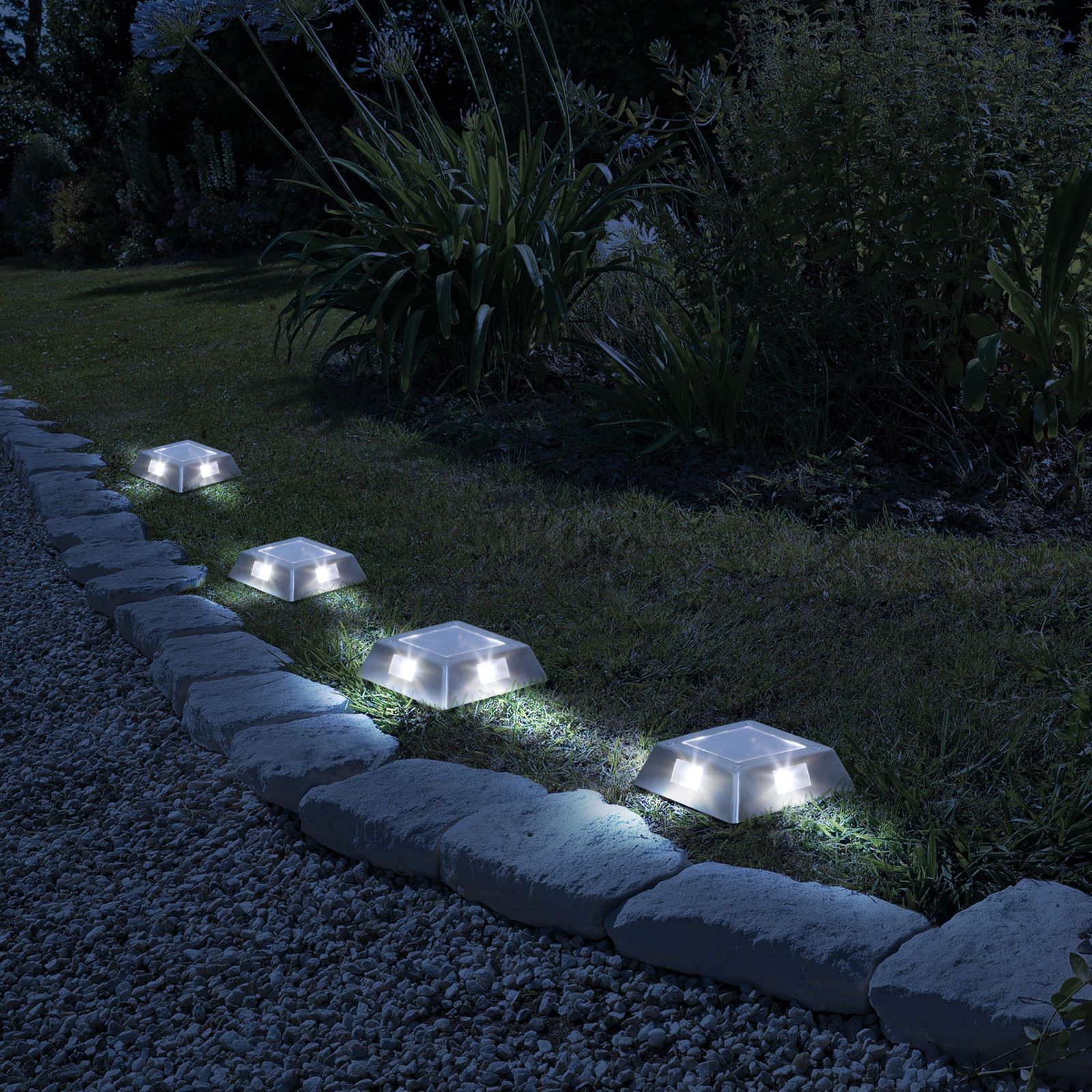 Lampa solara LED de perete, patrata, metal, lumina alb rece, 10 x 10 x 13,5 cm