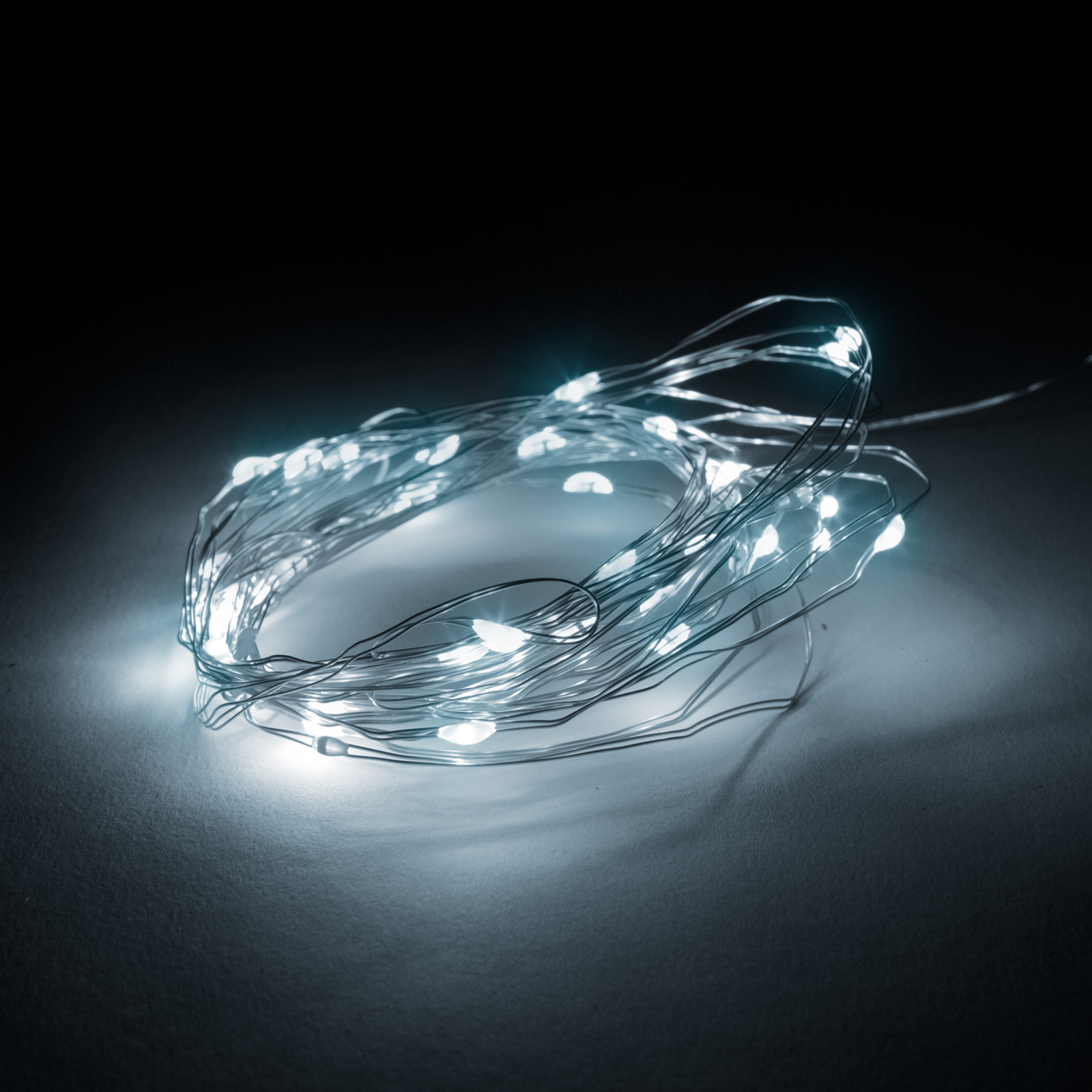 Perdea luminoasa LED, microLED, 100 lumini, alb rece, 3x1m, cu telecomanda IP44