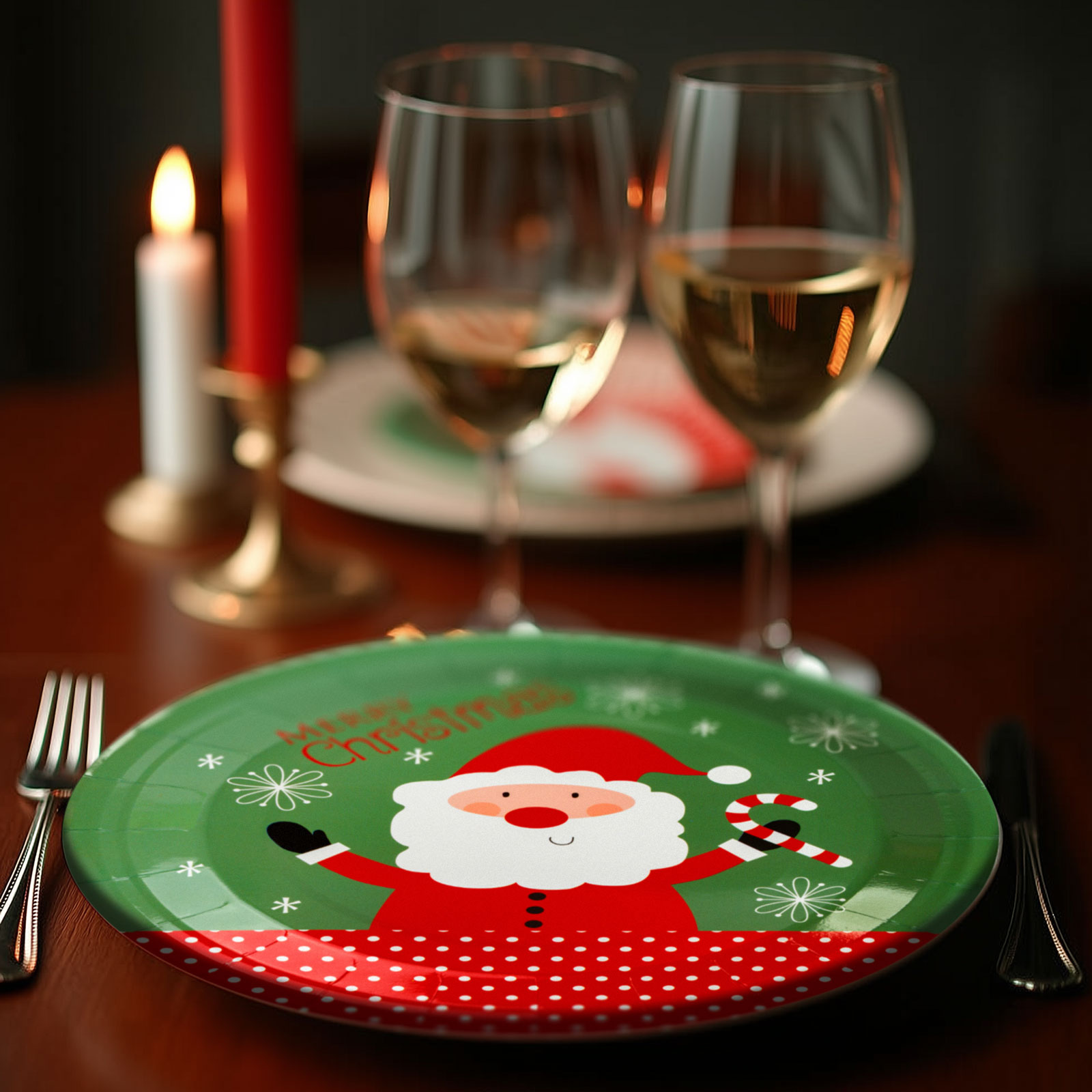 Set farfurii Craciun, din hartie ,12 bucati, 16.5 si 23 cm  model Mos Craciun